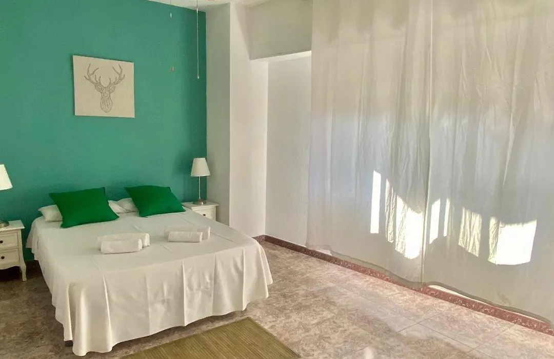 Gran Via Guesthouse-1