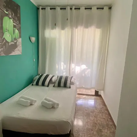 Gran Via Guesthouse-2